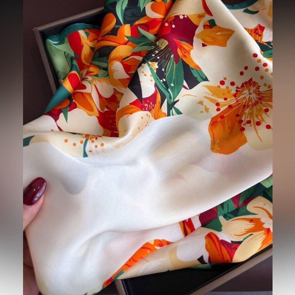 Rabbit Floral Scarf N1384 - Picture 3 of 5